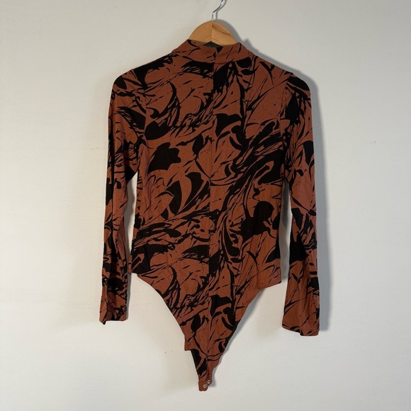 a new day Black and Brown Patterned Bodysuit, NWT, Size M - Picture 5 of 8